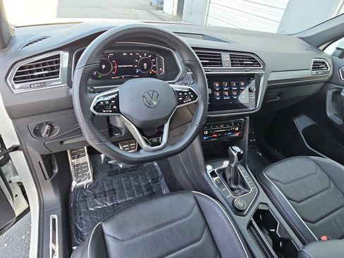 Used 2024 Volkswagen Tiguan SEL R-Line AWD/4WD image 16