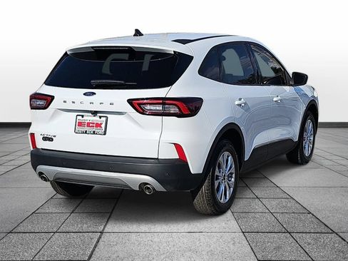 Used 2025 Ford Escape Active w/ Tech Pack #1 FWD image 5