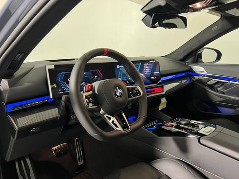New 2026 BMW M5 w/ Executive Package image 4