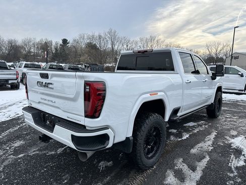 Used 2025 GMC Sierra 3500 Denali Ultimate image 11