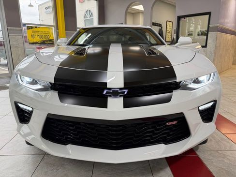 Used 2017 Chevrolet Camaro SS RWD image 31