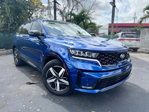 Used 2021 Kia Sorento S image 2