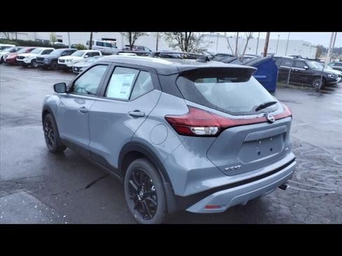 New 2024 Nissan Kicks SV w/ Exterior Package image 7