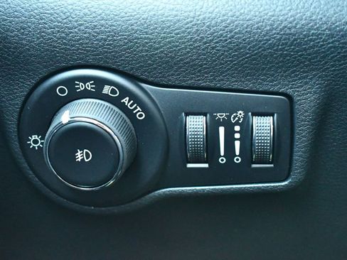 New 2026 Jeep Compass Latitude AWD/4WD image 15