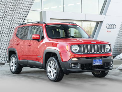 Used 2016 Jeep Renegade Latitude w/ Safety & Security Group image 1