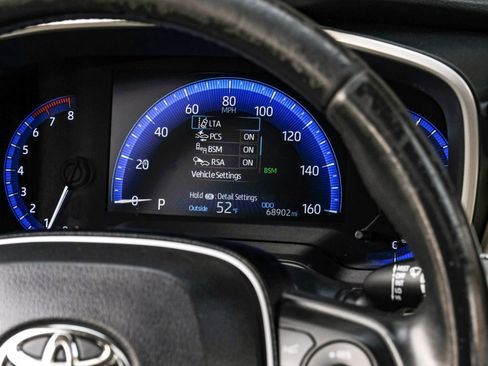 Used 2020 Toyota Corolla XLE image 18