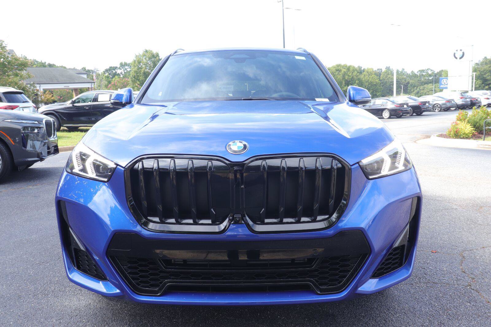 New 2026 BMW X1 xDrive28i w/ Technology Package AWD/4WD image 2