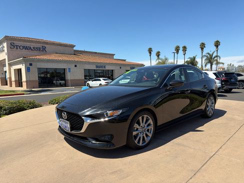 Used 2024 MAZDA MAZDA3 s FWD image 1