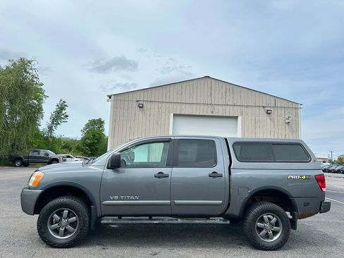 Used 2014 Nissan Titan PRO-4X AWD/4WD image 7