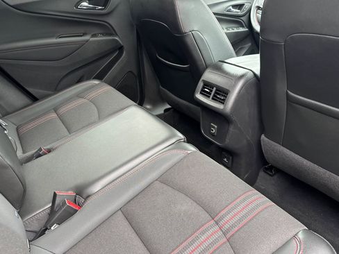 Used 2023 Chevrolet Equinox RS image 29
