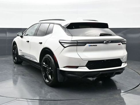 Used 2024 Chevrolet Equinox EV RS w/ LPO, Trailering Package FWD image 5