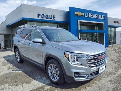 Used 2024 GMC Terrain SLT