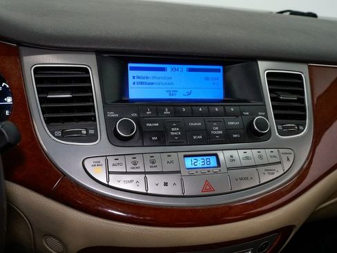 Used 2012 Hyundai Genesis 3.8 image 12