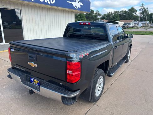 Used 2017 Chevrolet Silverado 1500 LT w/ All Star Edition AWD/4WD image 3
