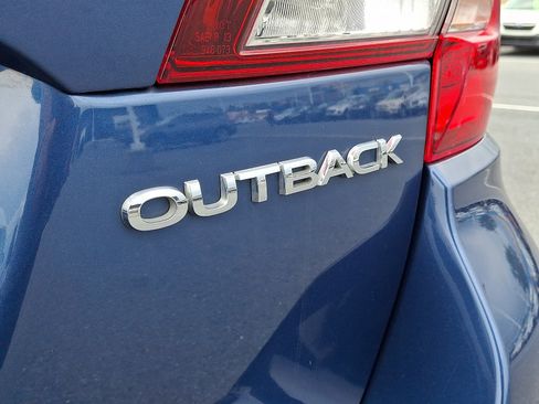 Used 2019 Subaru Outback 2.5i Limited AWD/4WD image 34