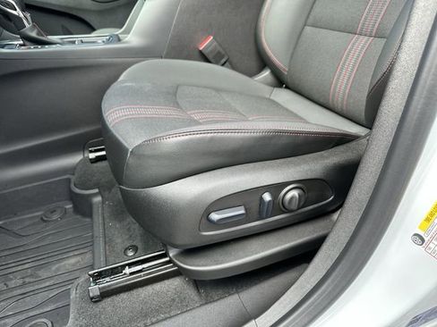 Used 2024 Chevrolet Equinox RS image 25