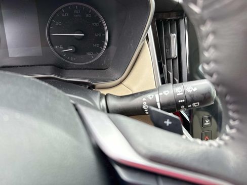 Used 2023 Subaru Outback Limited AWD/4WD image 39