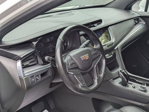 Used 2022 Cadillac XT5 Luxury AWD/4WD image 14