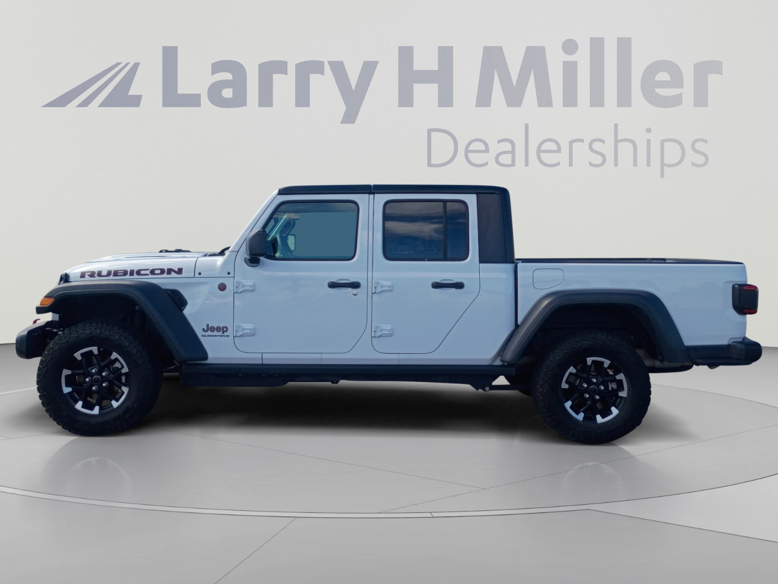 Used 2026 Jeep Gladiator Rubicon w/ Steel Power Dome Hood Package AWD/4WD image 2