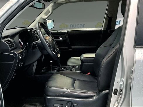 Used 2021 Toyota 4Runner Venture image 11