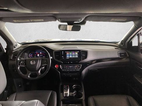 Used 2022 Honda Pilot Touring image 17