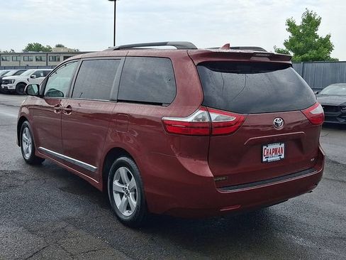 Used 2019 Toyota Sienna LE FWD image 4