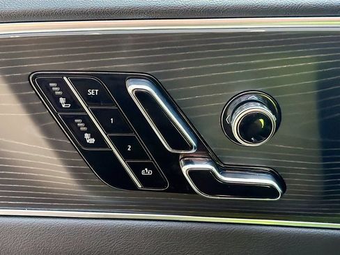 Used 2024 Cadillac Lyriq Sport RWD image 23