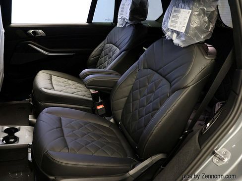 New 2026 BMW X7 xDrive40i image 12