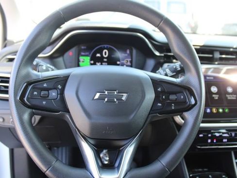 Used 2023 Chevrolet Bolt EUV LT FWD image 18