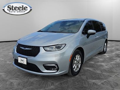 Used 2023 Chrysler Pacifica Touring-L