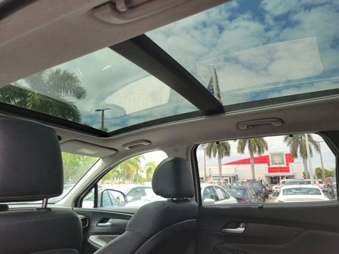 Certified 2022 Hyundai Santa Fe Limited image 15