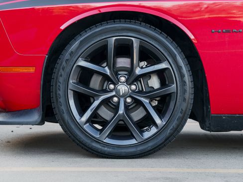 Used 2022 Dodge Challenger R/T w/ Blacktop Package image 25