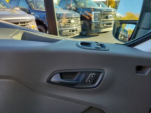 Certified 2024 Ford Transit 350 XLT image 18