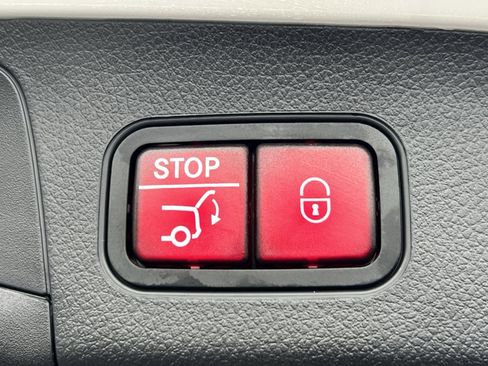 Certified 2025 Mercedes-Benz GLA 35 AMG GLA 35 AMG image 25