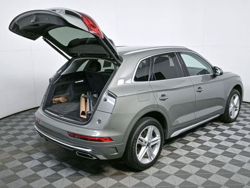 Used 2023 Audi Q5 e Premium AWD/4WD image 23