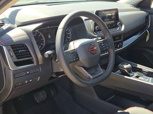 New 2026 Nissan Rogue SV AWD/4WD image 10
