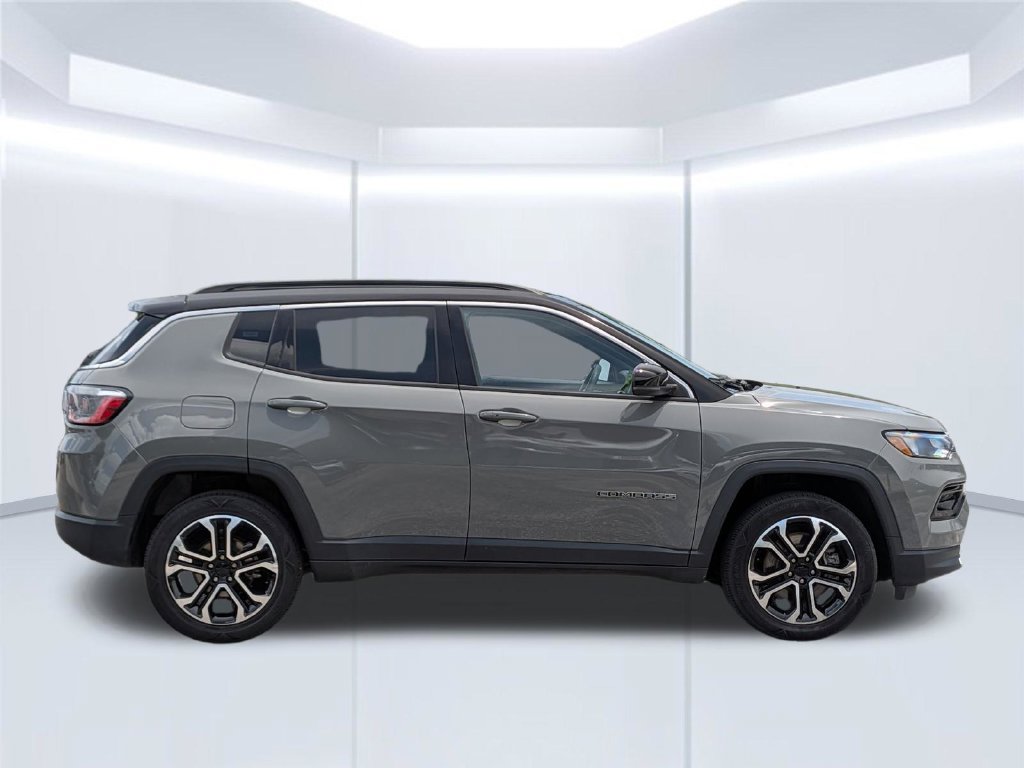 Used 2023 Jeep Compass Limited AWD/4WD image 7