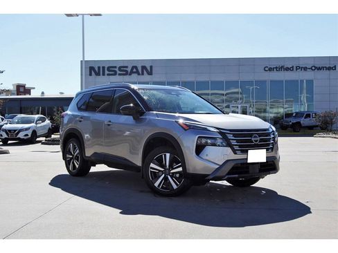 Used 2024 Nissan Rogue SL w/ SL Premium Package image 1