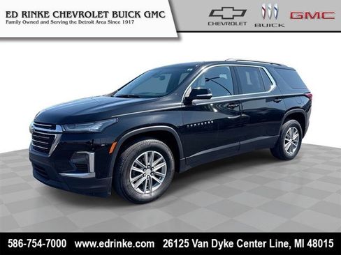 Used 2023 Chevrolet Traverse LT image 1