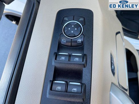 Used 2017 Ford F150 Lariat image 26