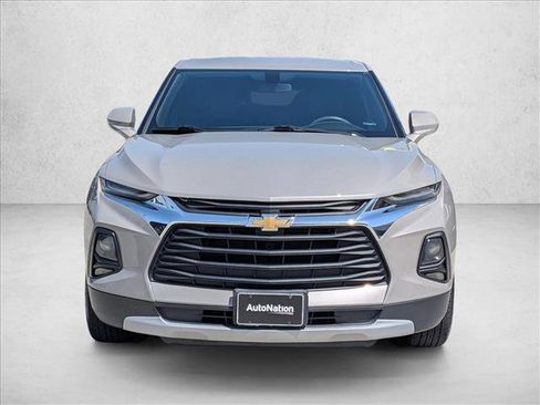 Used 2021 Chevrolet Blazer LT FWD image 2