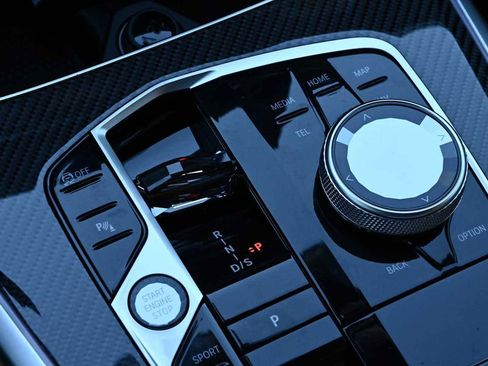 New 2026 BMW X5 M60i w/ Executive Package image 16