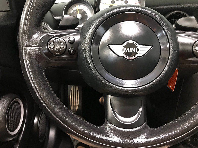 Used 2013 MINI Cooper S w/ Technology Pkg 2 FWD image 27
