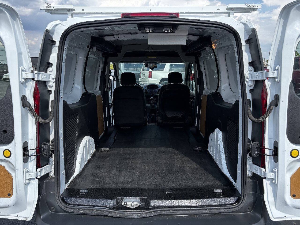 Used 2015 Ford Transit Connect XL FWD image 20