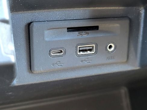 Used 2021 GMC Sierra 1500 Elevation w/ Preferred Package image 34