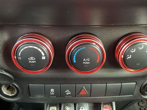 Used 2017 Jeep Wrangler Unlimited Sport w/ Connectivity Group image 7