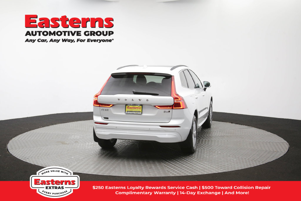 Used 2022 Volvo XC60 B5 Momentum AWD/4WD image 42