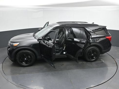 Used 2023 Ford Explorer XLT w/ Equipment Group 202A AWD/4WD image 51