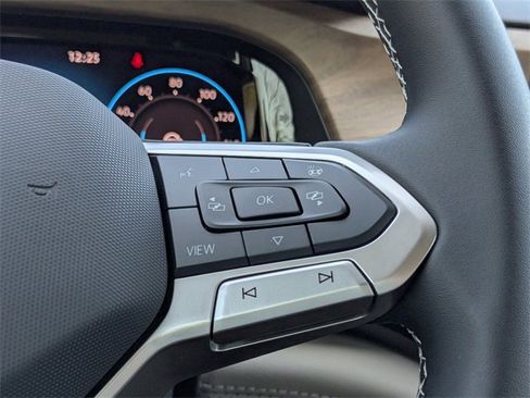 New 2026 Volkswagen Atlas SE image 25