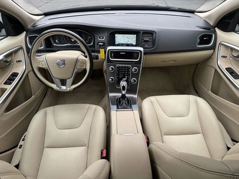 Used 2016 Volvo S60 T5 image 25